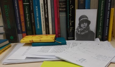 hosiasson working desk